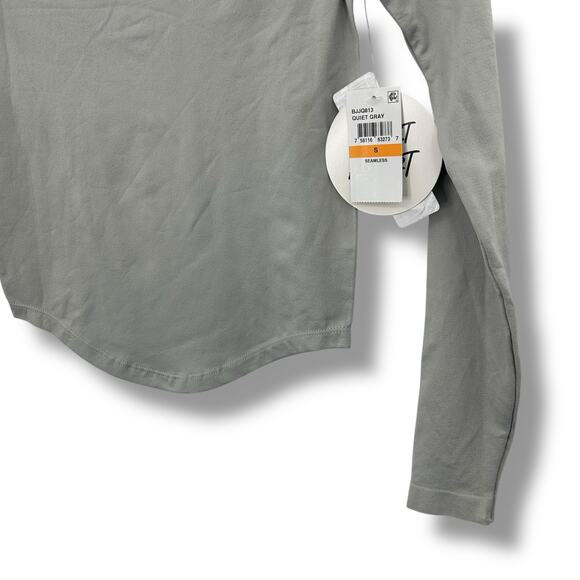 NEW Macy's Gray Long Sleeve Top Size Small Fitted Corset Hem Baby Tee NWT - Picture 4 of 6